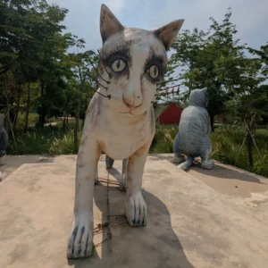 A giant cat sculpture